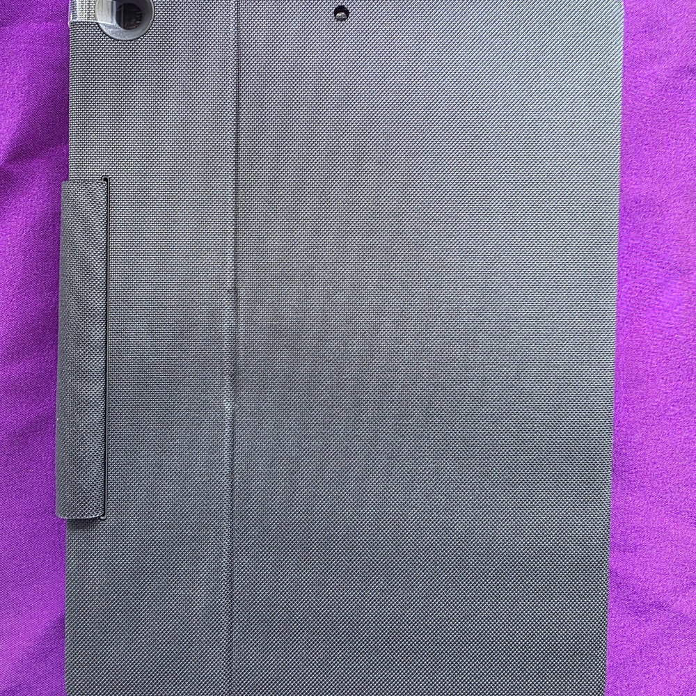 Logitech Rugged Folio for iPad  (7th and 8th Generation) - Graphite Openbox - Picture 5 of 8